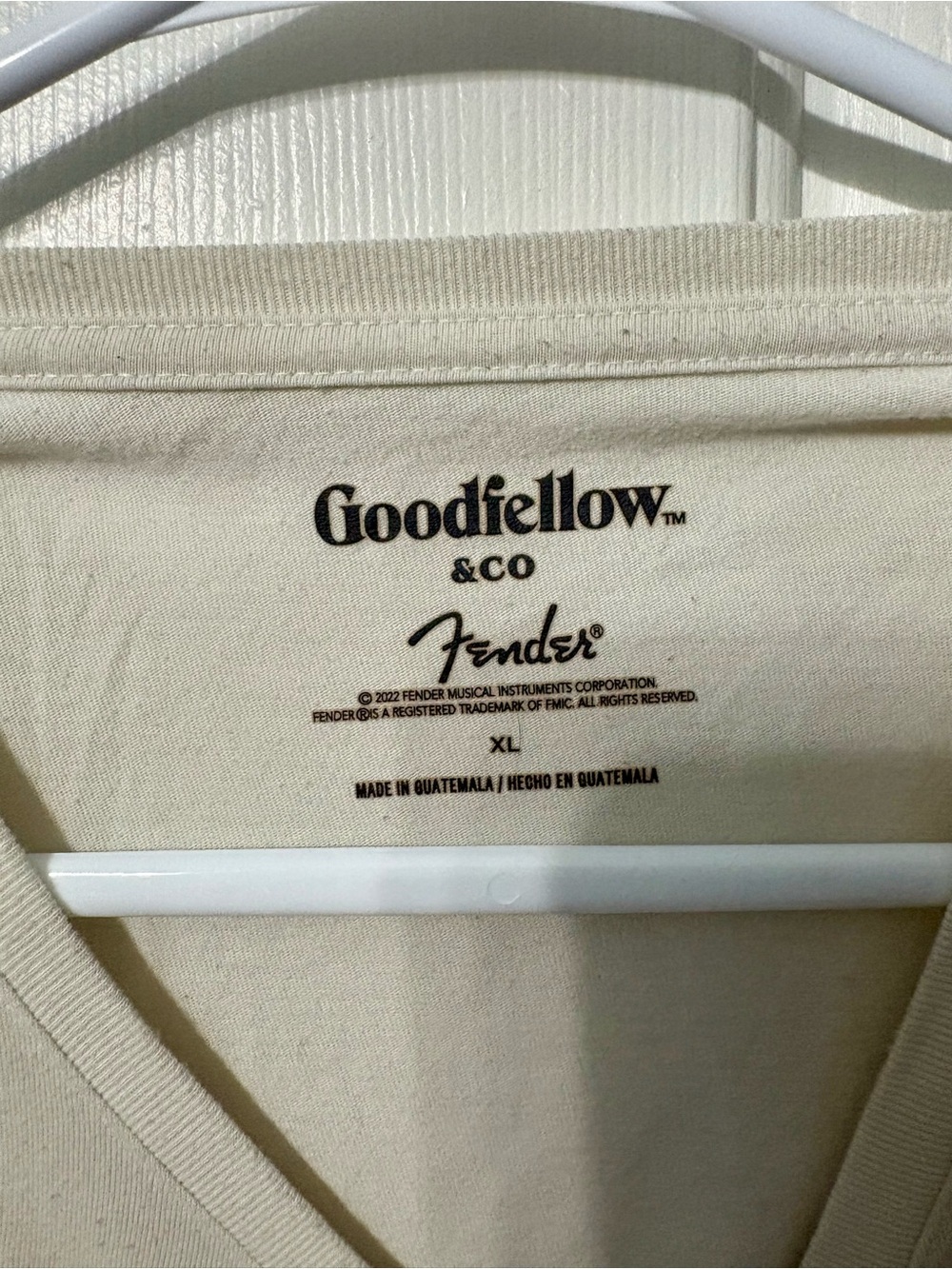 Fender Cream Short-Sleeve Logo Tee with Sunset Graphic - Picture 3 of 3
